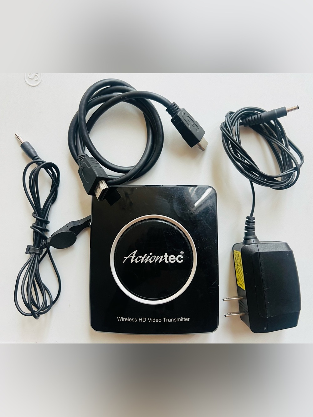 Actiontec Wireless HD Video Transmitter - Black in Working Perfectly Conditions